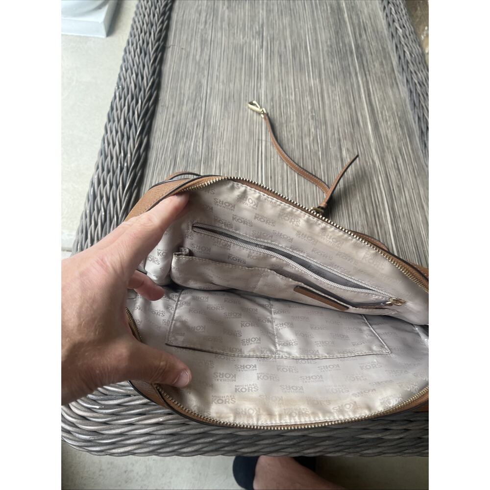 MICHAEL KORS Sandrine Saffiano Satchel Purse Tan Zipper Crossbody Hand Bag - Picture 11 of 14